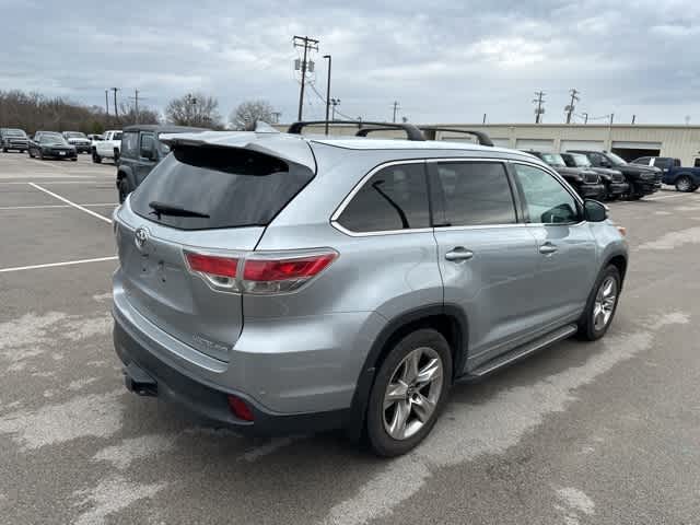 Thumbnail: 2016 Toyota Highlander - 21