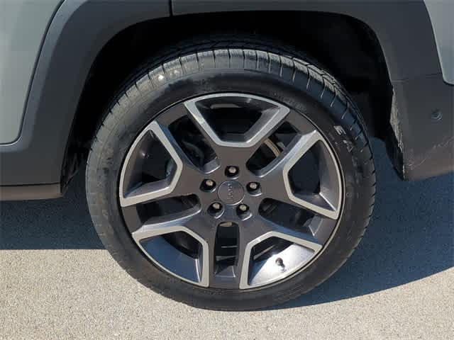 Thumbnail: 2021 Jeep Renegade - 14