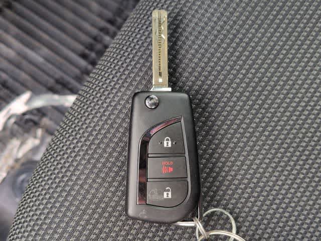 Thumbnail: 2023 Toyota RAV4 - 34