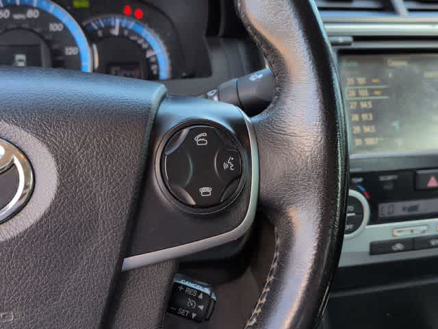 Thumbnail: 2014 Toyota Camry - 25