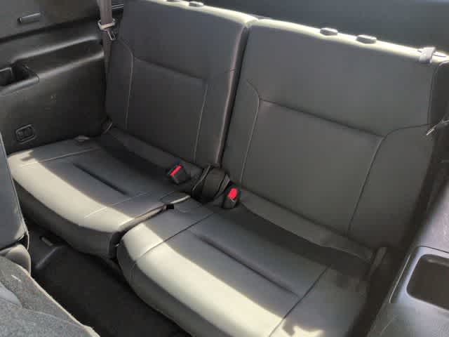 Thumbnail: 2024 Mitsubishi Outlander - 36