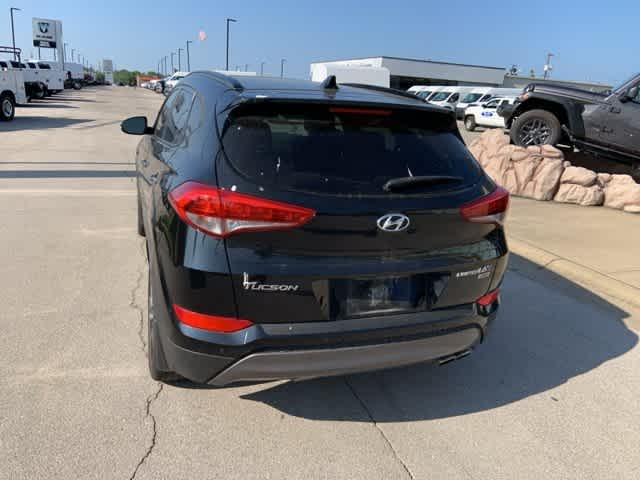 Thumbnail: 2016 Hyundai Tucson - 21