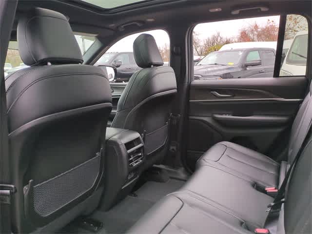 Thumbnail: 2025 Jeep Grand Cherokee - 19