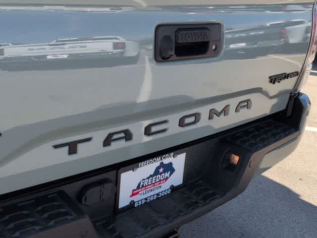 Thumbnail: 2021 Toyota Tacoma - 13
