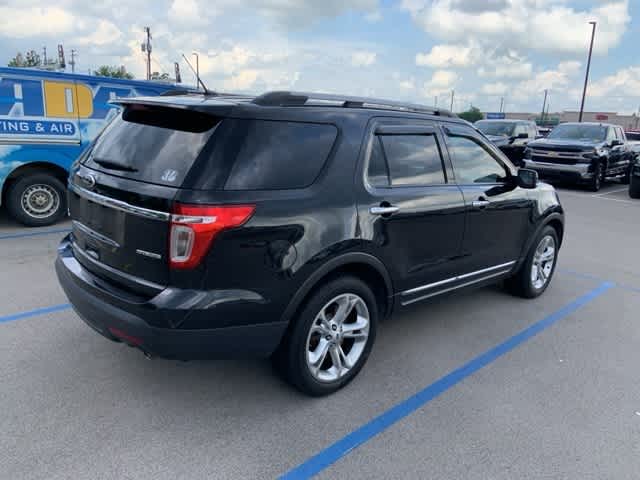 Thumbnail: 2015 Ford Explorer - 8