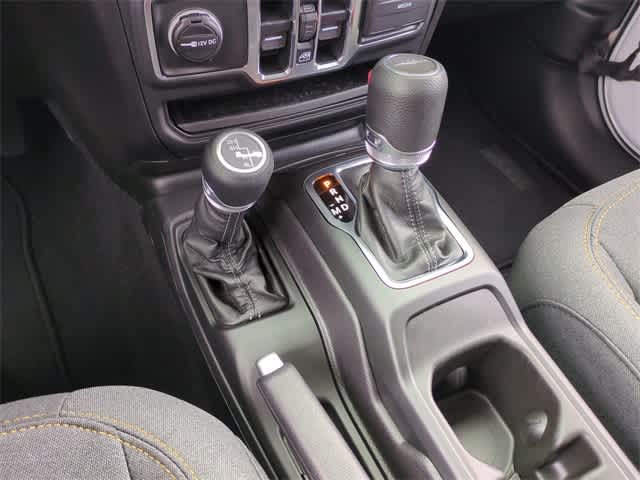 Thumbnail: 2025 Jeep Gladiator - 32