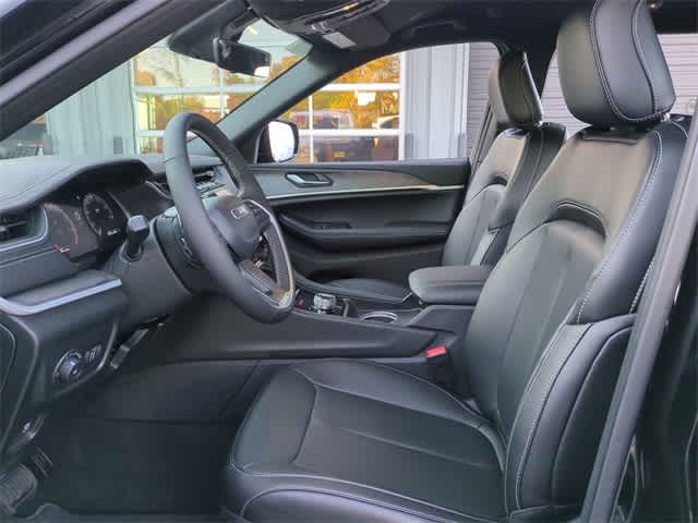 Thumbnail: 2025 Jeep Grand Cherokee L - 16