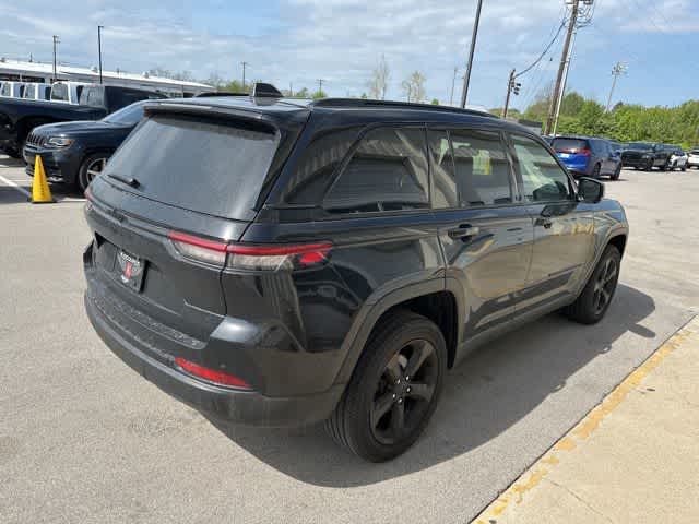 Thumbnail: 2023 Jeep Grand Cherokee - 21