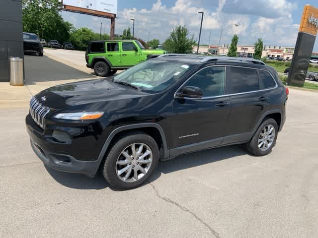 Thumbnail: 2017 Jeep Cherokee - 14