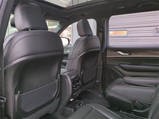 Thumbnail: 2025 Jeep Grand Cherokee L - 19