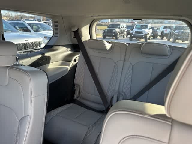 Thumbnail: 2021 Jeep Grand Cherokee L - 21