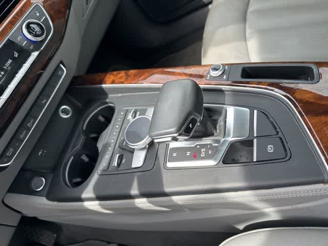 Thumbnail: 2019 Audi A4 - 10