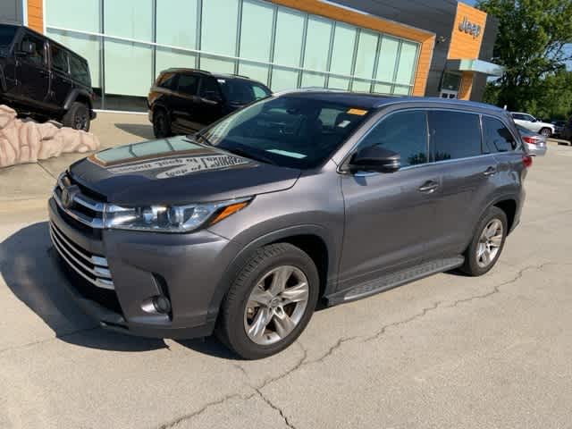 Thumbnail: 2018 Toyota Highlander - 16