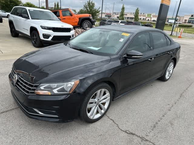 Thumbnail: 2019 Volkswagen Passat - 2