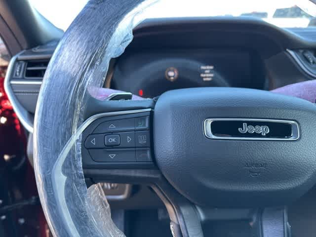 Thumbnail: 2025 Jeep Grand Cherokee L - 8