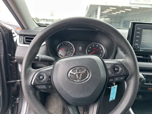 Thumbnail: 2020 Toyota RAV4 - 10