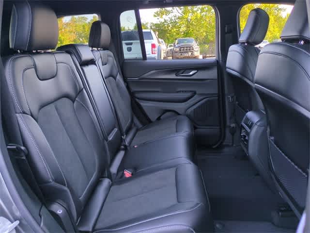 Thumbnail: 2025 Jeep Grand Cherokee - 22