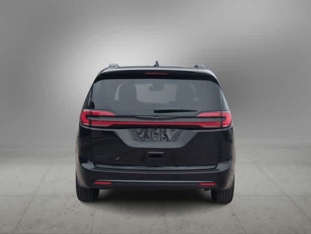 Thumbnail: 2026 Chrysler Pacifica - 7