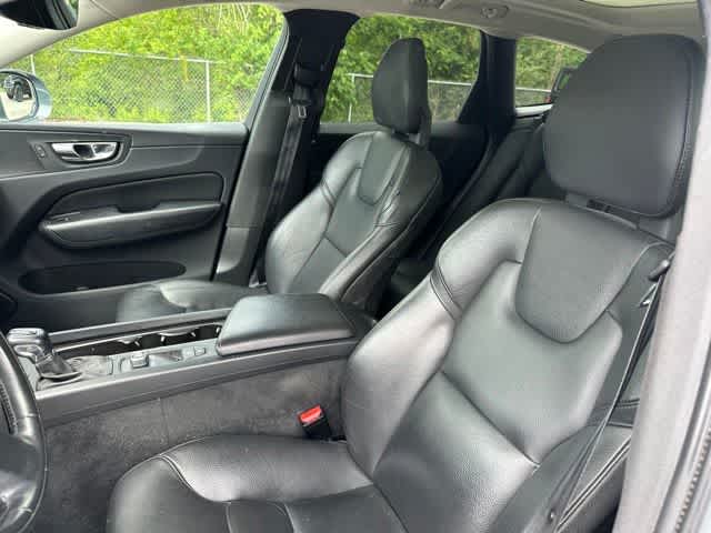 Thumbnail: 2018 Volvo XC60 - 4