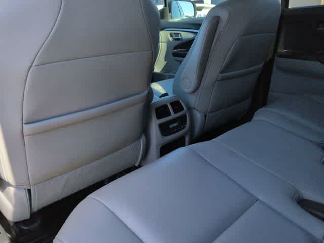 Thumbnail: 2018 Honda Pilot - 19