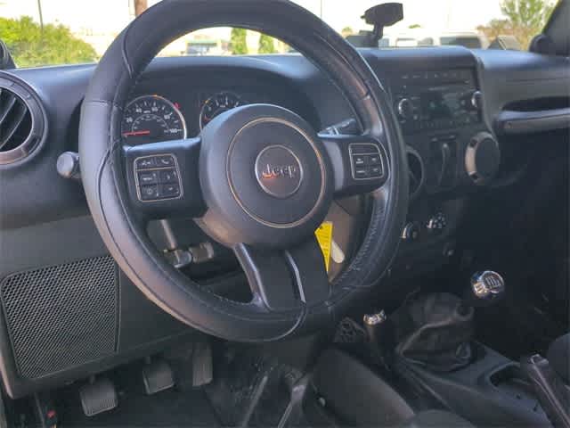 Thumbnail: 2012 Jeep Wrangler - 16