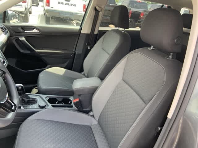 Thumbnail: 2021 Volkswagen Tiguan - 4