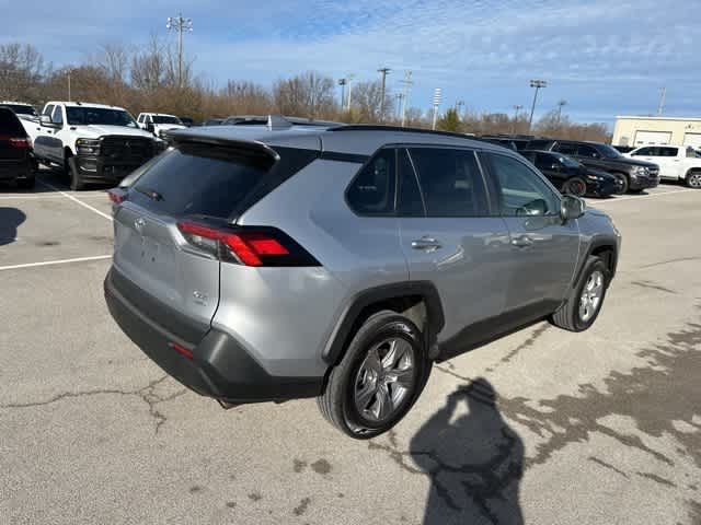 Thumbnail: 2022 Toyota RAV4 - 18