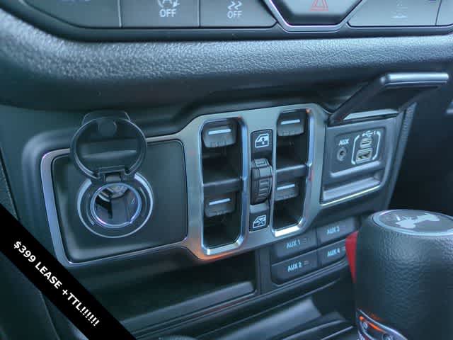 Thumbnail: 2026 Jeep Wrangler - 31