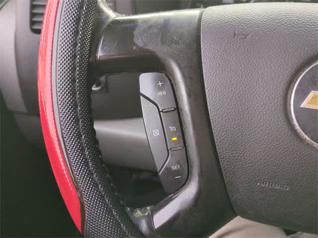 Thumbnail: 2011 Chevrolet Silverado 1500 - 24