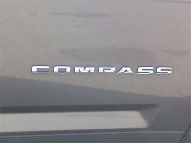 Thumbnail: 2017 Jeep Compass - 13