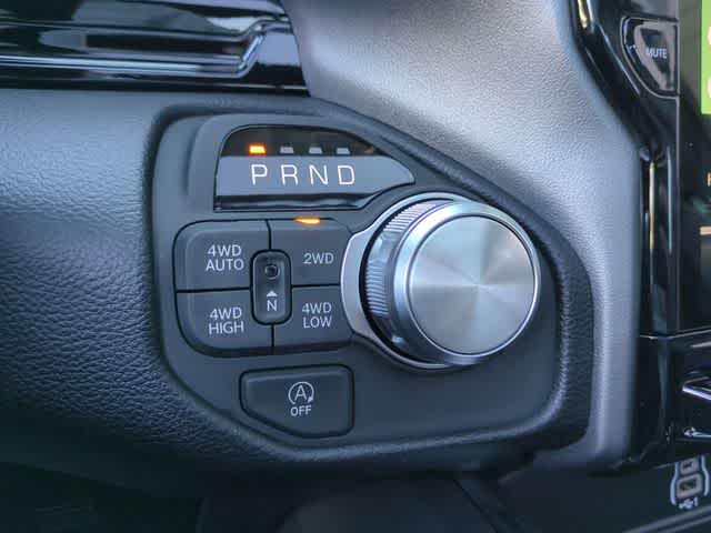 Thumbnail: 2026 RAM 1500 - 33