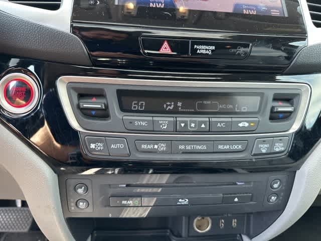 Thumbnail: 2017 Honda Pilot - 8