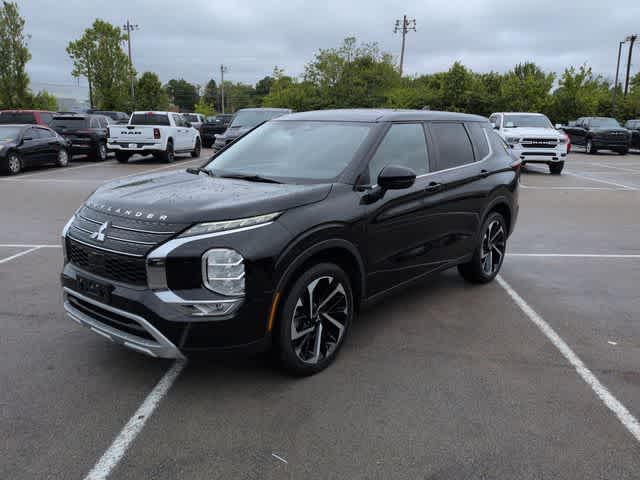 Thumbnail: 2022 Mitsubishi Outlander - 4