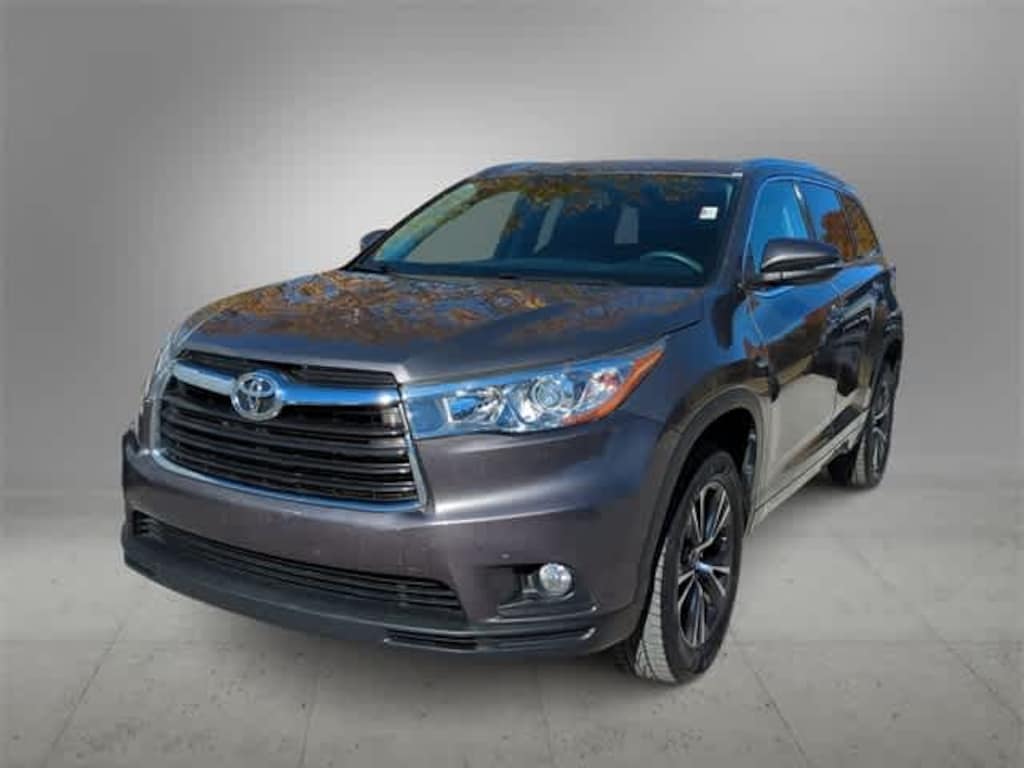 Used 2016 Toyota Highlander XLE SUV