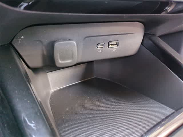 Thumbnail: 2025 Chevrolet Trax - 32