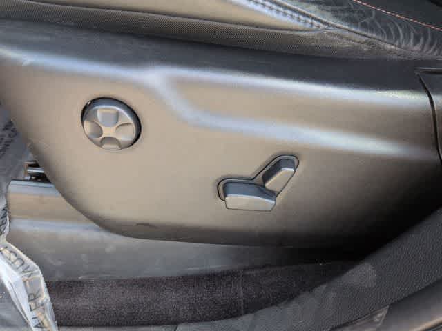 Thumbnail: 2016 Jeep Grand Cherokee - 17