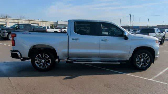 Thumbnail: 2022 Chevrolet Silverado 1500 - 9