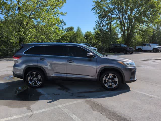 Thumbnail: 2017 Toyota Highlander - 9