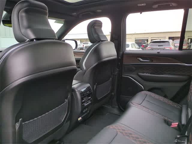 Thumbnail: 2025 Jeep Grand Cherokee - 19