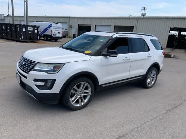 Thumbnail: 2016 Ford Explorer - 7