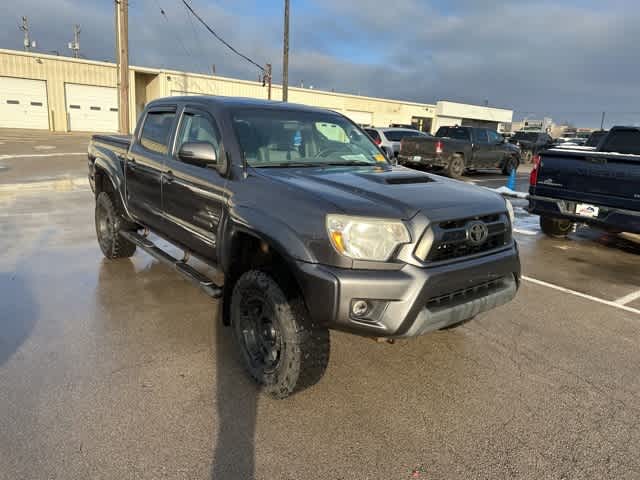 Thumbnail: 2015 Toyota Tacoma - 22