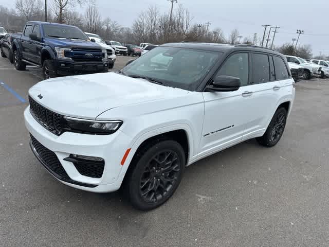 Thumbnail: 2025 Jeep Grand Cherokee - 18