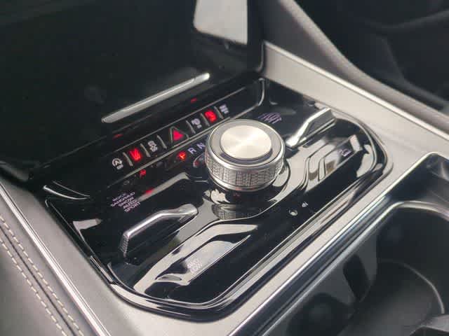 Thumbnail: 2026 Jeep Grand Wagoneer L - 35