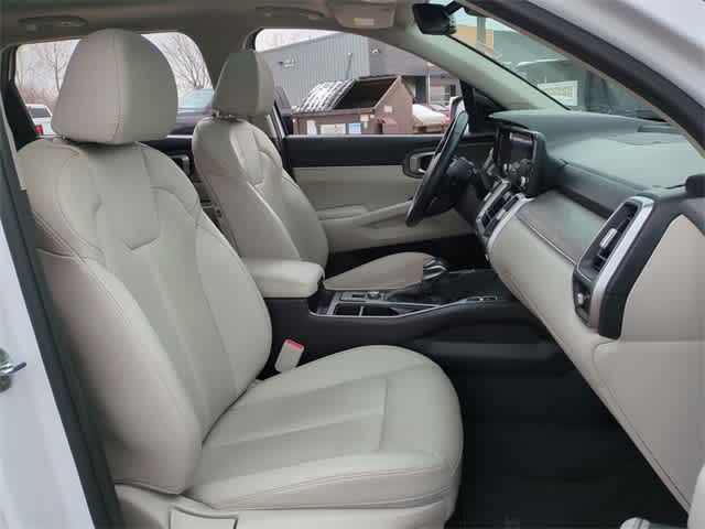 Thumbnail: 2022 Kia Sorento - 23