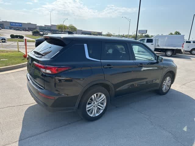 Thumbnail: 2024 Mitsubishi Outlander - 24
