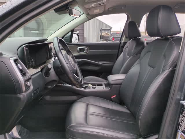 Thumbnail: 2022 Kia Sorento - 17