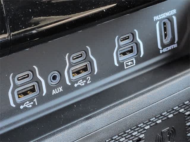 Thumbnail: 2026 RAM 1500 - 33