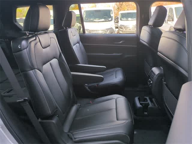 Thumbnail: 2025 Jeep Grand Cherokee L - 22