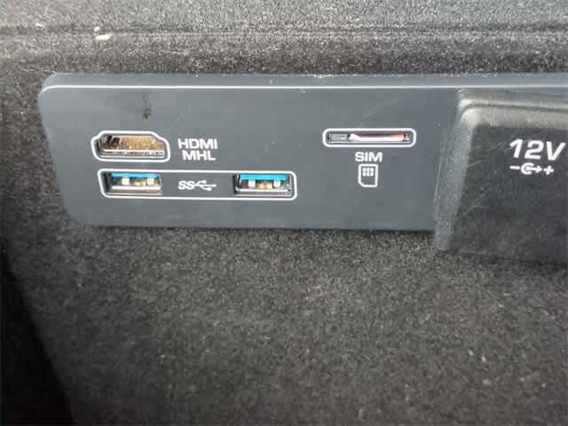 Thumbnail: 2018 Land Rover Range Rover Velar - 33