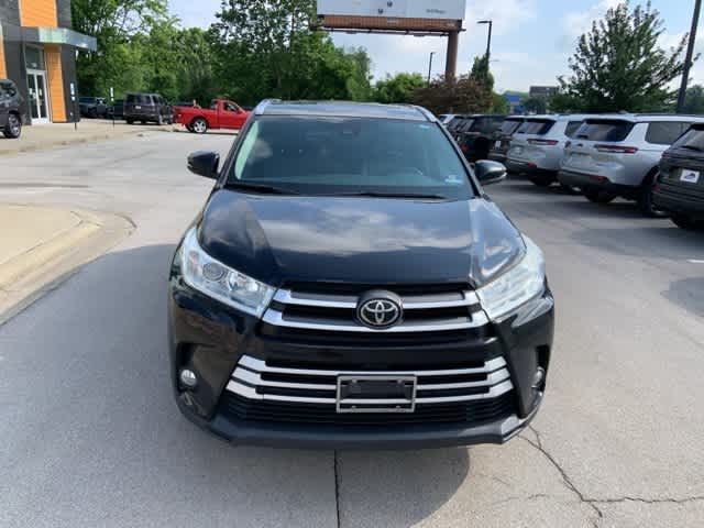 Thumbnail: 2018 Toyota Highlander - 30